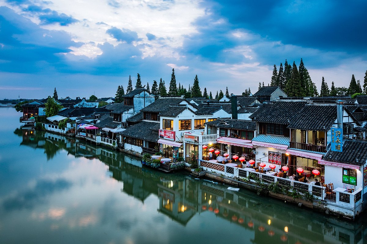 Ultimate Guide to Visiting Zhujiajiao Water Town: Shanghai’s Scenic Ancient Water Village